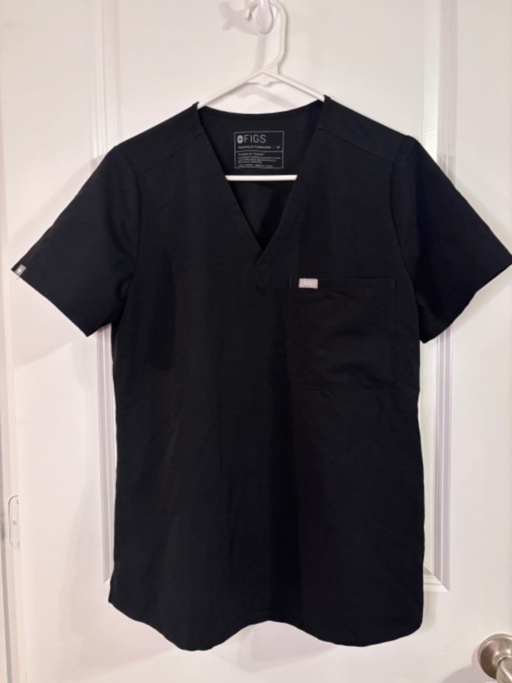 Figs Scrub Tops Women's Medium Black Lot Of 3 Technical Collection Chest Pocket - Picture 11 of 11